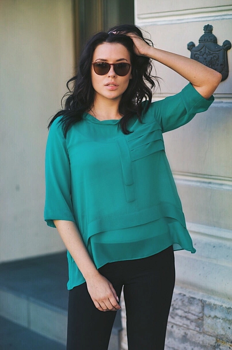 Фелипа. Шифоновая блузка зеленого цвета с трикотажным топом оптом от производителя RITINI